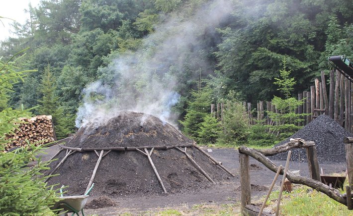 Why Wood-Fired Pots Cook Differently (And Why I Love It)